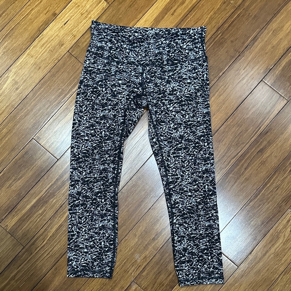 Lululemon Athletica Black and White Patterned Leggings